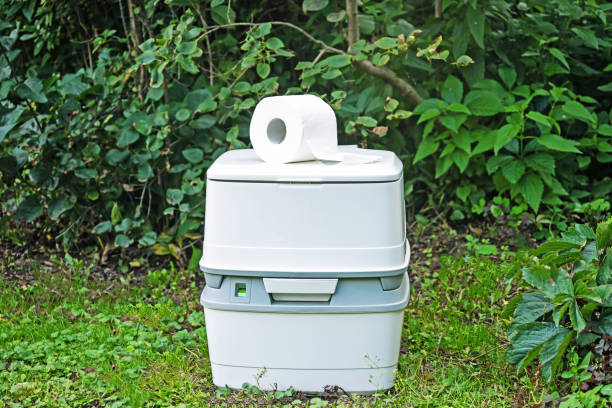 Portable Toilet Options We Offer in Pierson, FL